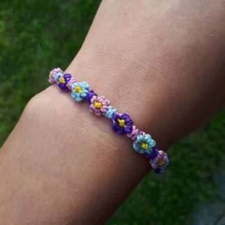 Vrolijk Bloemetjes Armbandje