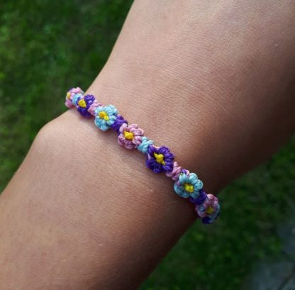 Vrolijk Bloemetjes Armbandje