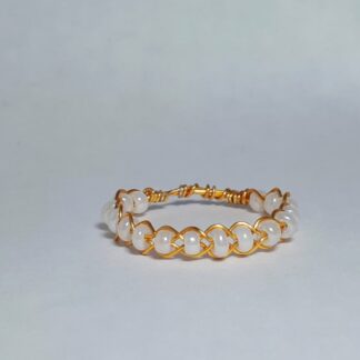 Gevlochten Ring met Kleine Kraaltjes, goud/zilver/regenboog
