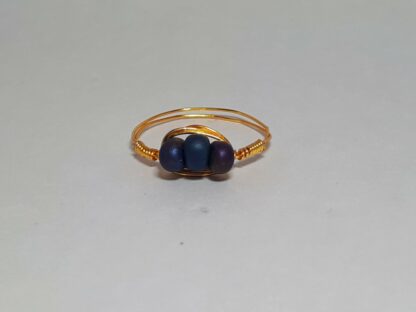 Drie Steentjes Omwikkelde Ring